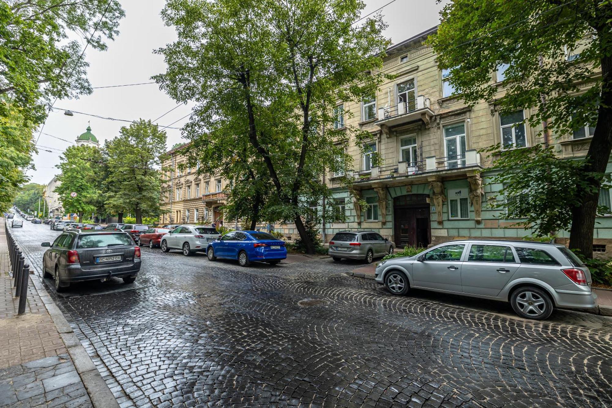 公寓 Avangard Park Lviv